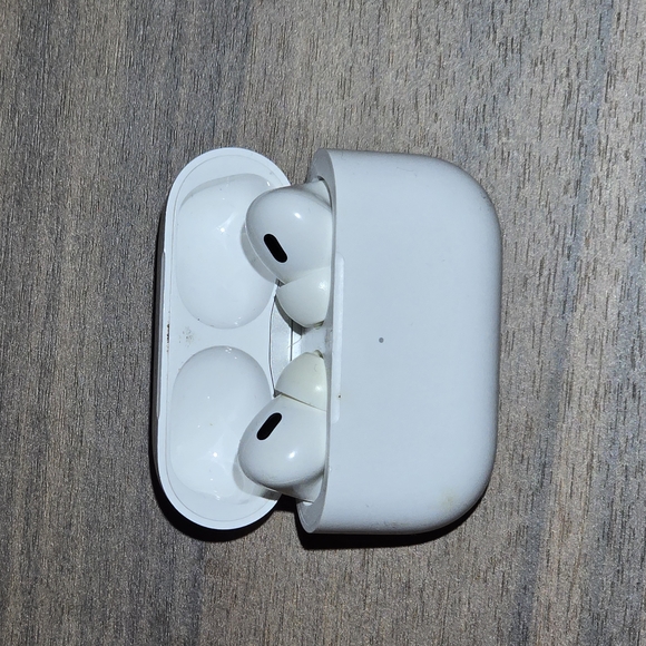 Apple AirPods Pro 2 White Wireless Earbuds - Picture 4 of 6